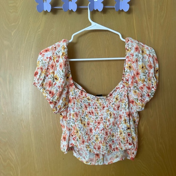 Forever 21 Floral Puff Sleeve Top Corset with metal hooks - Picture 3 of 3